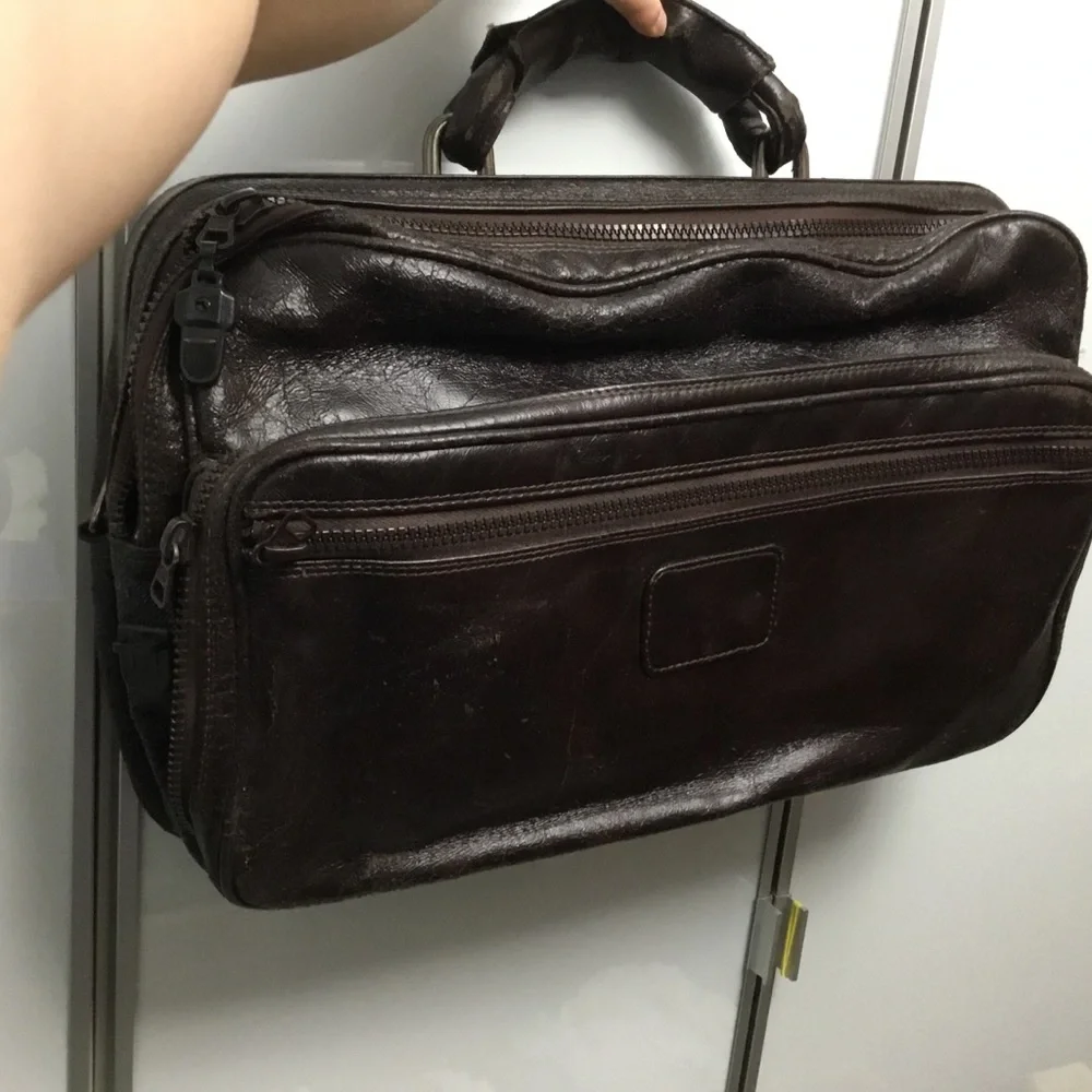 Genuine Leather Zippered Shoulder Messenger Bag - Picture 16 of 16